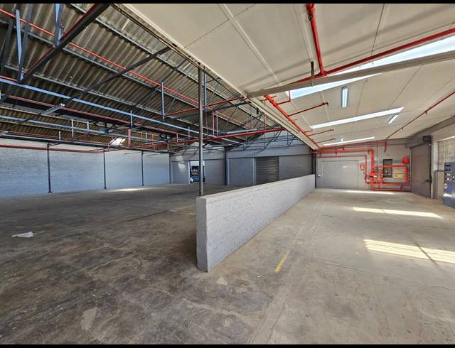 750M² WAREHOUSE TO LET IN BENROSE